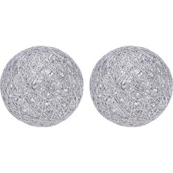 Set van 2x stuks verlichte decoratie bollen metallic zilver 20 cm met 20 warm witte lampjes - kerstverlichting figuur