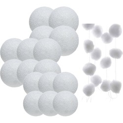 Pakket van 67x stuks deco sneeuwballen diverse formaten - Decoratiesneeuw