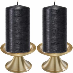 Set van 2x zwarte cilinderkaarsen/stompkaarsen 7 x 13 cm met 2x gouden kaarsenhouders - Stompkaarsen