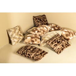 PTMD Kathleen Sierkussen - 60x10x60 cm - Imitatie Bont - Creme