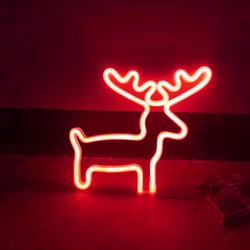 Groenovatie LED Neon Wandlamp "Eland", Op Batterijen en USB, 28x25x2cm, Rood