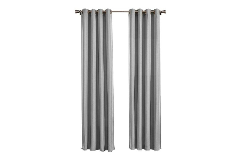 Larson - Luxe effen blackout gordijn - met ringen - 1.5m x 2.5m - Lichtgrijs - 
