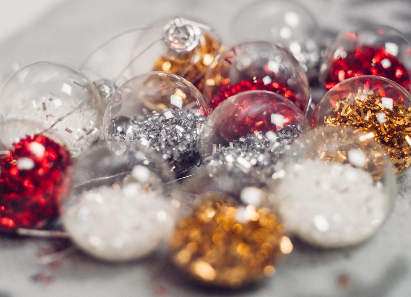 De leukste kerst-ornamenten met glitters