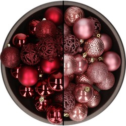 74x stuks kunststof kerstballen mix van donkerrood en velvet roze 6 cm - Kerstbal