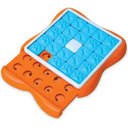 NINA OTTOSSON CHALLENGE SLIDER ORANJE / BLAUW 38X38X5 CM