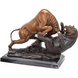 BRONZEN SCULPTUUR VAN DE STIER EN DE BEER