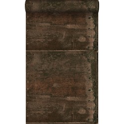 Origin Wallcoverings behang grote verweerde roestige metalen platen met klinknagels roest bruin - 53 cm x 10,05 m - 337231