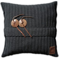 Knit Factory Aran Sierkussen - Antraciet - 50x50 cm - Inclusief kussenvulling