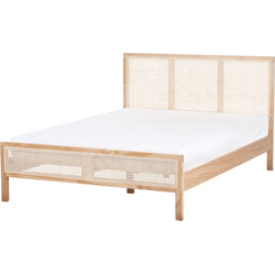Beliani SALERNAS - Tweepersoonsbed-Bruin-Dennenhout