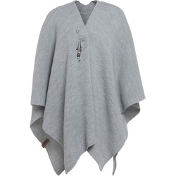 Knit Factory Jazz Gebreid Omslagvest - Dames Poncho - Licht Grijs - One Size - Inclusief sierspeld