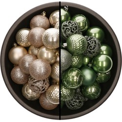 74x stuks kunststof kerstballen mix van champagne en salie groen 6 cm - Kerstbal