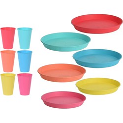 Borden en beker servies set - 12-delig - onbreekbaar kunststof - kleurenmix - Bordjes