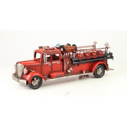 EEN BLIKKEN MODEL VAN EEN BRANDWEERWAGEN