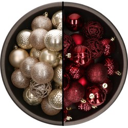 74x stuks kunststof kerstballen mix van champagne en donkerrood 6 cm - Kerstbal