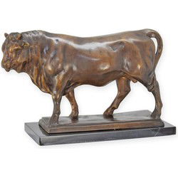 A BRONZE SCULPTURE OF A STANDING BULL