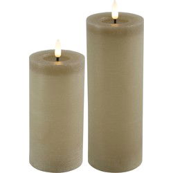 LED kaarsen/stompkaarsen - 2x - beige - H12,5 en H15 cm- warm wit - LED kaarsen