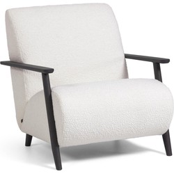 Kave Home - Meghan fauteuil wit geschoren effect met massief essenhouten poten met wengé-afwerking