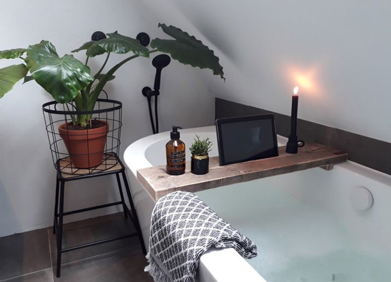 Deze 5 stylingtips maken je badkamer alles behalve saai