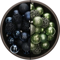 74x stuks kunststof kerstballen mix van donkerblauw en salie groen 6 cm - Kerstbal