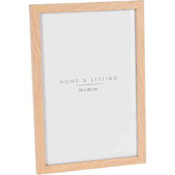 Houten fotolijst geschikt voor een foto van 20 x 30 cm - Fotolijsten