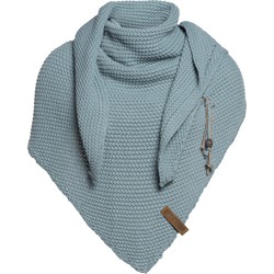 Knit Factory Coco Gebreide Omslagdoek - Driehoek Sjaal Dames - Stone Green - 190x85 cm - Inclusief sierspeld