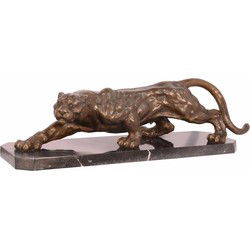 A BRONZE SCULPTURE OF A CROUCHING PANTHER