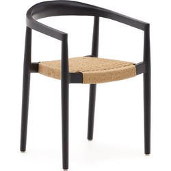 Kave Home - Ydalia stapelbare stoel in massief teakhout met zwarte afwerking en synthetisch rotan touw